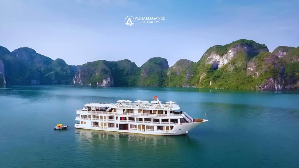 Aqua Elegance Cruise 3 Days 2 Nights