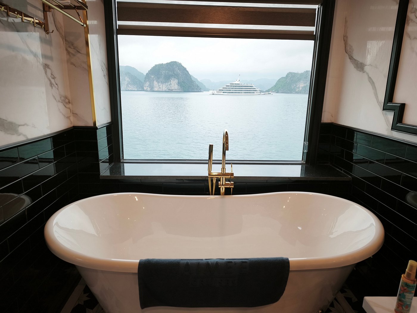 Ha Long Bay 2 Days 1 Night with AIME’E Cruises Vietnam