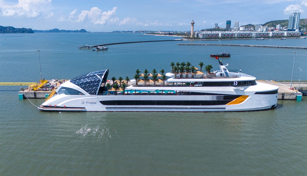 Dolphin Cruise Ha Long Bay: Sung Sot Cave & Titop Island Tour