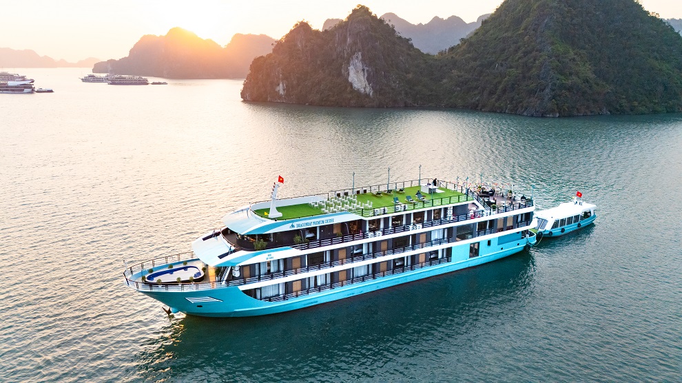 Dragonbay Premium Cruise 3 Days 2 Nights