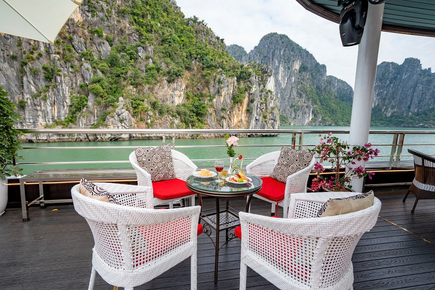 Harmony Cruise Halong Bay 1 Day Tour from Hanoi