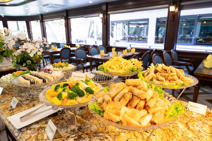 Ha Long Sea La Vie 5-Star Cruise with Buffet & Jacuzzi
