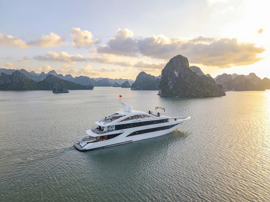 Halong Bay Luxury Day Cruise from Hanoi | Leona 6-Star Cruise Tour
