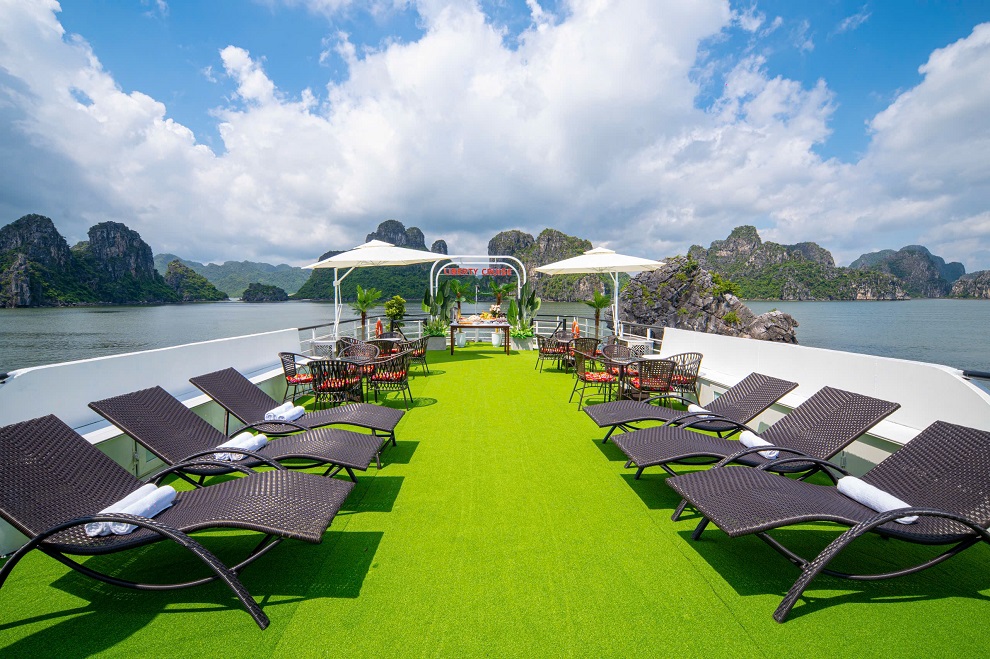 Liberty Cruise Halong Bay 1 Day Tour | Luxury Cruise & Buffet Lunch