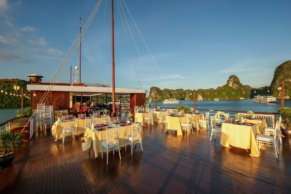 Phoenix Cruise Ha Long Bay 2 Days 1 Night