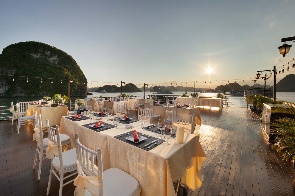 Phoenix Cruise Ha Long Bay 2 Days 1 Night