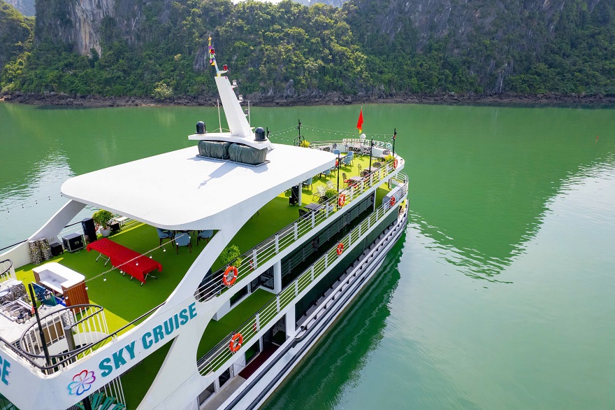 Sky Cruise Halong Bay Luxury Day Tour from Hanoi | Best 1 Day Cruise