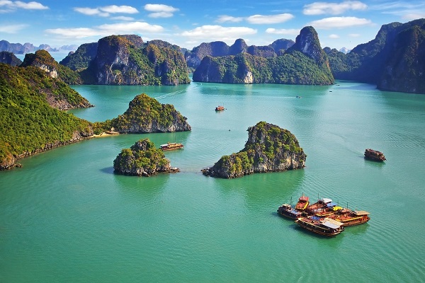 5 Days in Northern Vietnam – Sapa, Ninh Binh & 5-Star Lan Ha Bay Cruise