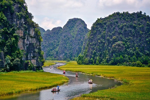 5 Days in Northern Vietnam – Sapa, Ninh Binh & 5-Star Lan Ha Bay Cruise