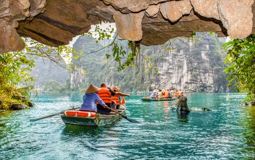 Hoa Lu Trang An 1 Day Tour from Hanoi – Best Ninh Binh Experience