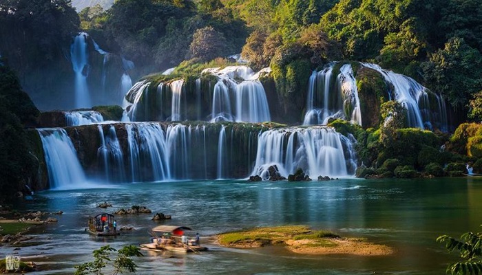 Cao Bang Ban Gioc Waterfall & Ba Be Lake Tour 4 Days 3 Nights