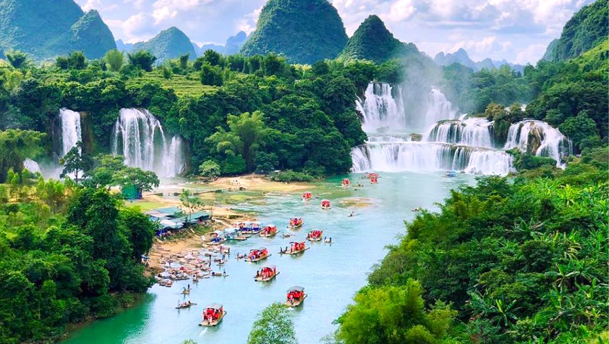 Cao Bang Ban Gioc Waterfall Tour 3 Days 2 Nights from Hanoi
