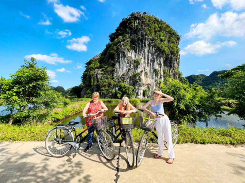Ninh Binh 1 Day Tour from Hanoi: Hoa Lu – Tam Coc – Mua Cave