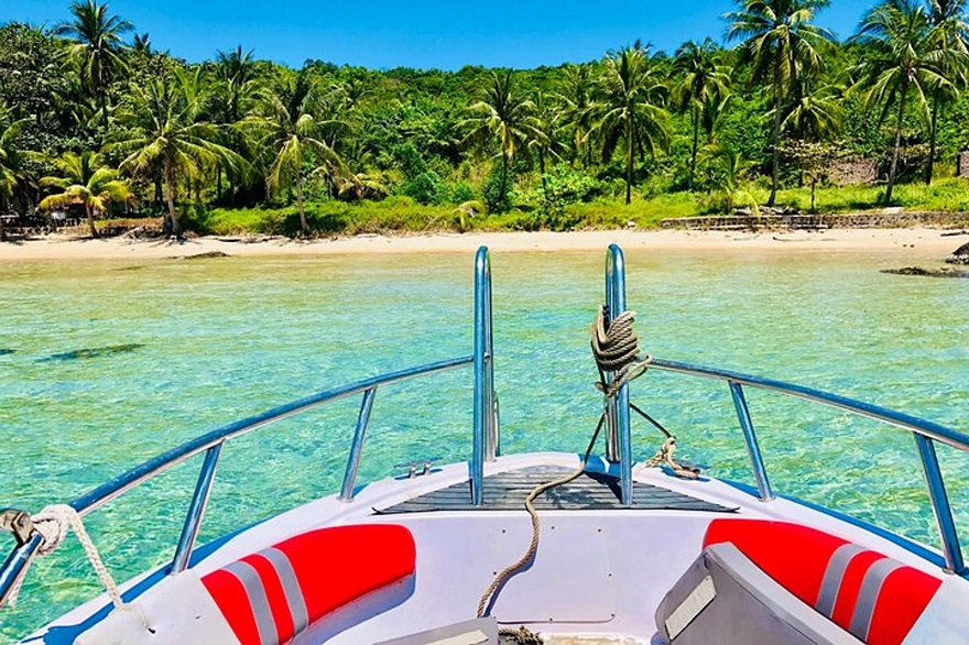 Private Snorkeling Tour Phu Quoc | Hidden Coral Reefs & Islands