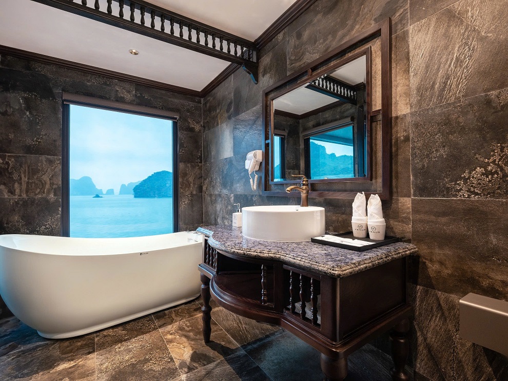 Ha Long Venus Cruise 3 Days 2 Nights | Luxury Lan Ha Bay Cruise from Hanoi