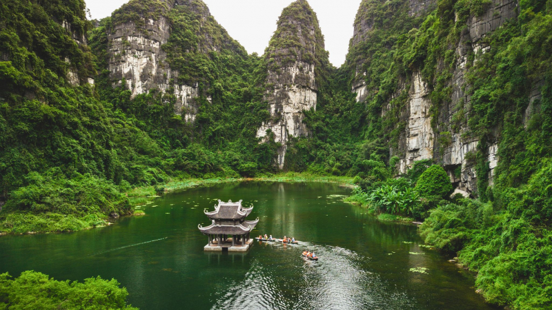 Hoa Lu Trang An 1 Day Tour from Hanoi – Best Ninh Binh Experience