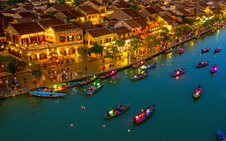 Central Vietnam 4 Days Tour: Da Nang, Hoi An, Hue & Phong Nha