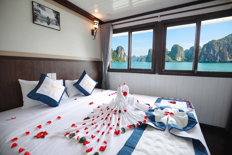 Lan Ha Bay Cruise 2 Days 1 Night | Sunlight Cruise Tour