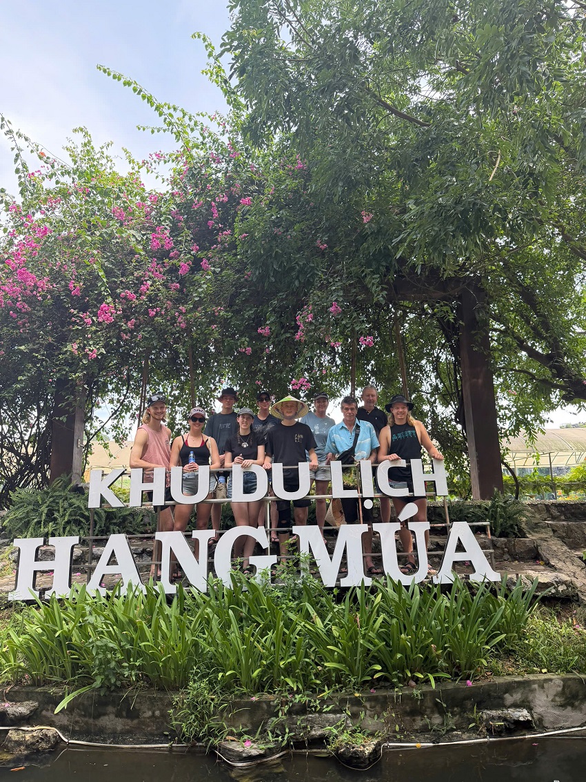 Ninh Binh Day Tour: Hoa Lu, Trang An Boat Trip & Mua Cave