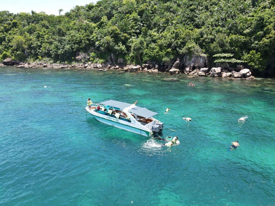 Private Snorkeling Tour Phu Quoc | Hidden Coral Reefs & Islands