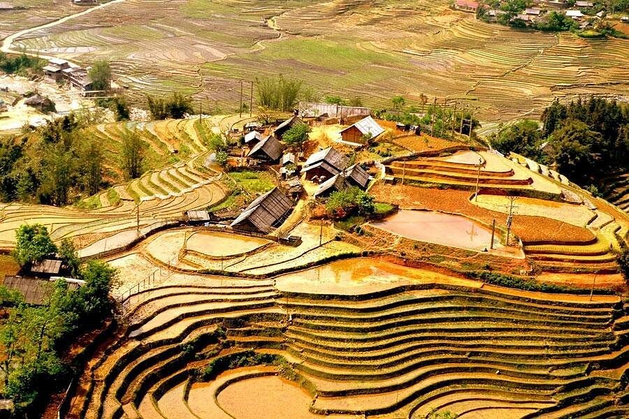 Sapa Trekking Tour 3 Days 2 Nights by Bus from Hanoi