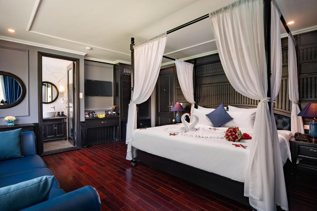 ROSY CRUISE 3 DAYS 2 NIGHTS