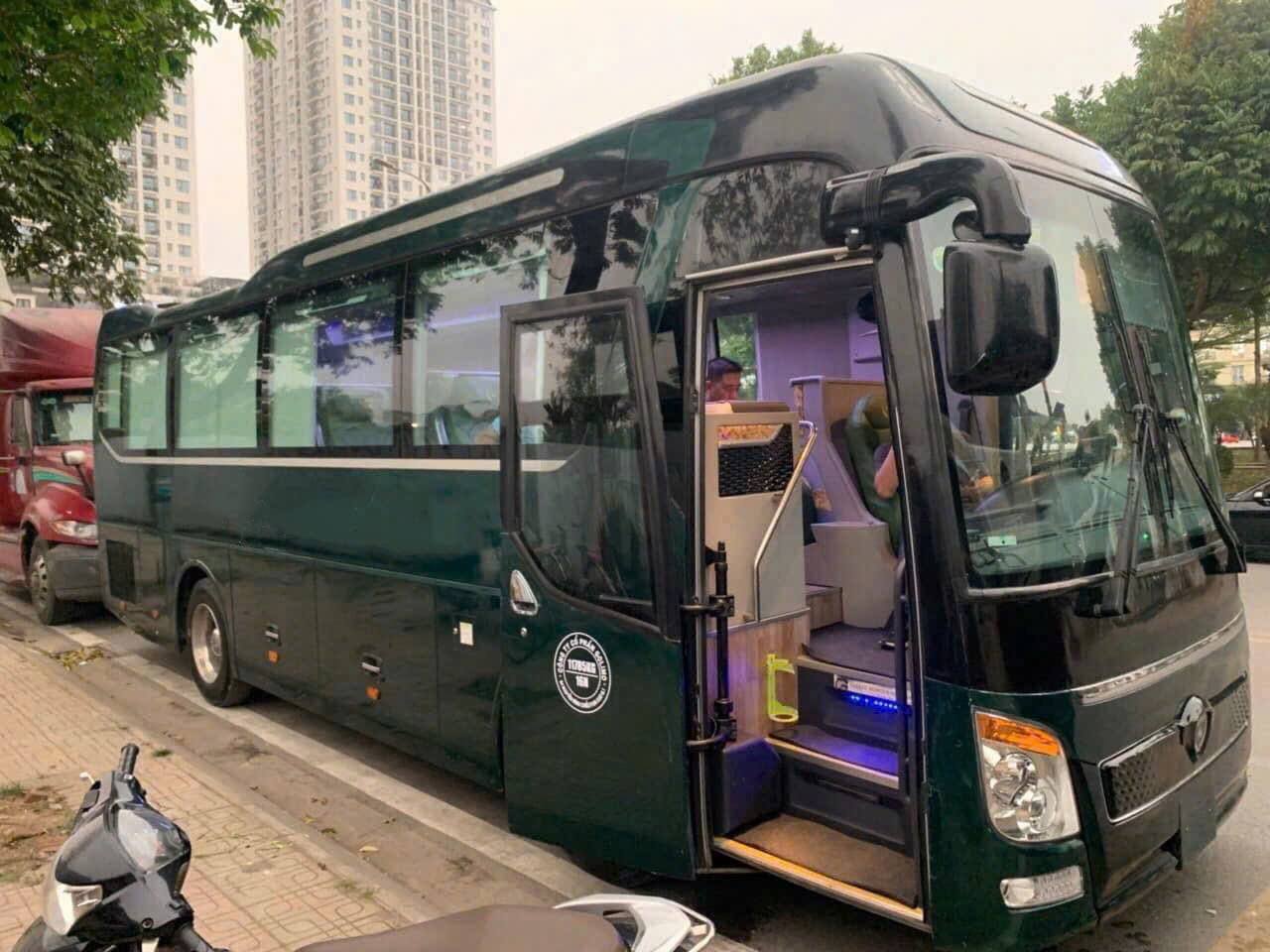 Hanoi to Ha Long Limousine Bus Ticket
