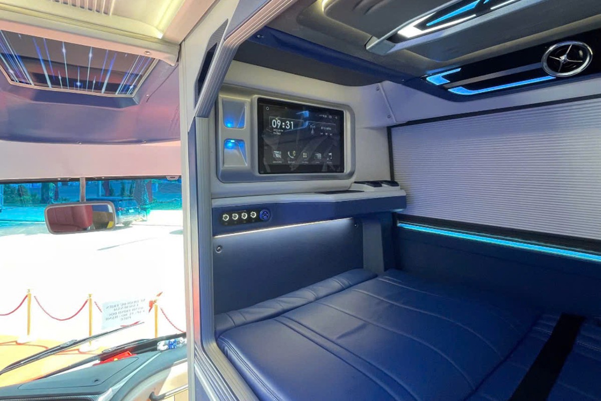 Bus Ticket from Hanoi to Sapa (VIP Cabin)